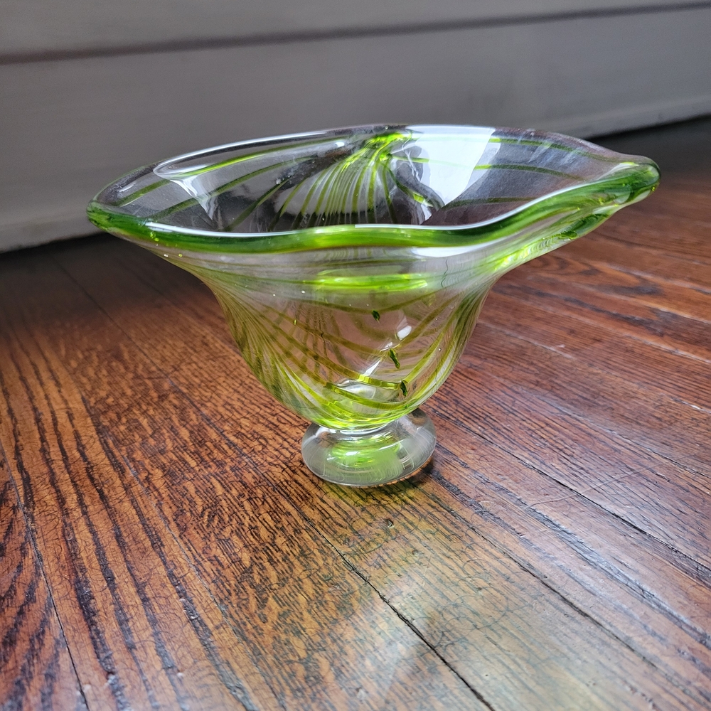 Art Glass Clear Green Threading Swirl Wavy Bowl Dish